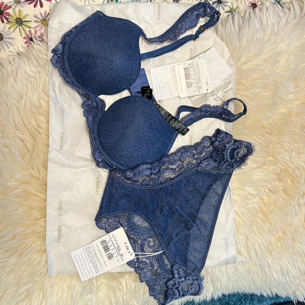 La Perla Bra and Panty Set NWT